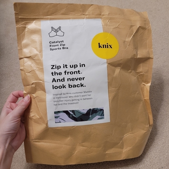 Knix Catalyst Front Zip Sports Bra in Axis (Blue) size 1 - Picture 2 of 11